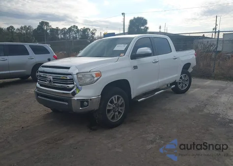 2017 Toyota Tundra 1794 5.7L V8 из США, поврежденный, VIN 5TFAW5F12HX591449